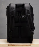 KNKG EDGE Backpack, mochila deportiva con múltiples compartimentos, resistente y cómoda. Ideal para gym, crossfit, powerlifting o uso diario en México.